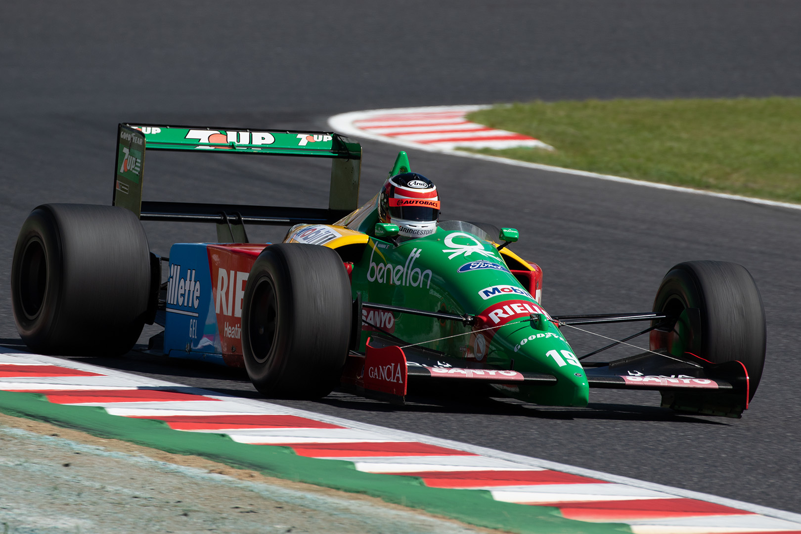 F1 日本グランプリ　展示、デモラン（Legend F1）など_a0003166_13272394.jpg