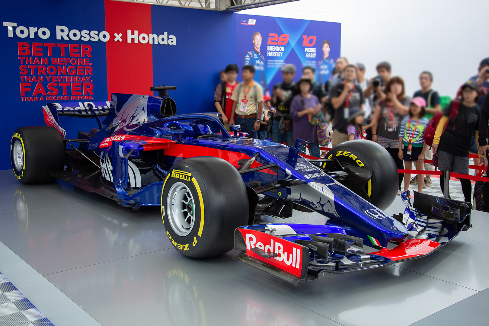 F1 日本グランプリ　展示、デモラン（Legend F1）など_a0003166_13272452.jpg