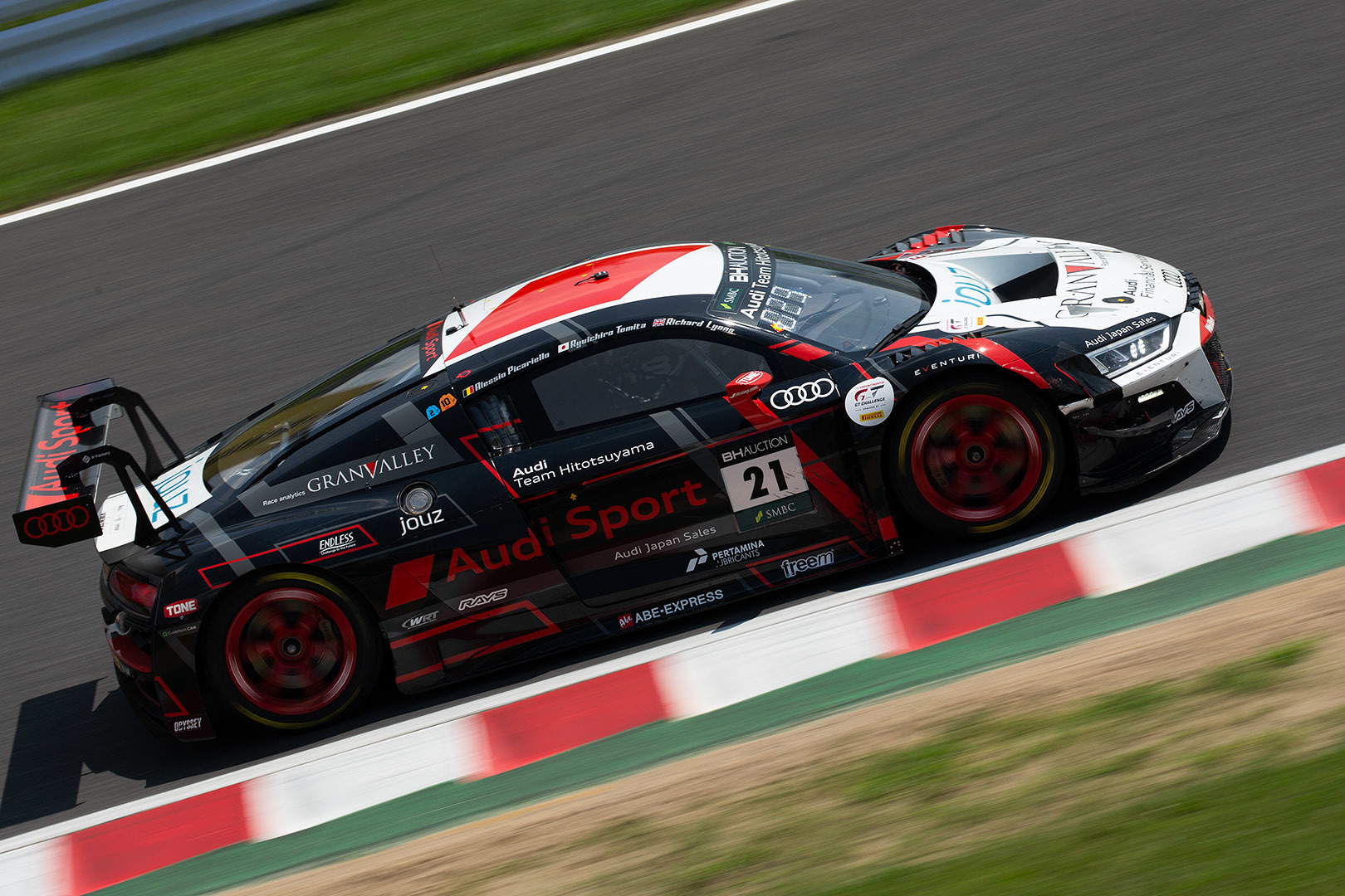 鈴鹿10時間耐久レース （その３）_a0003166_13495346.jpg