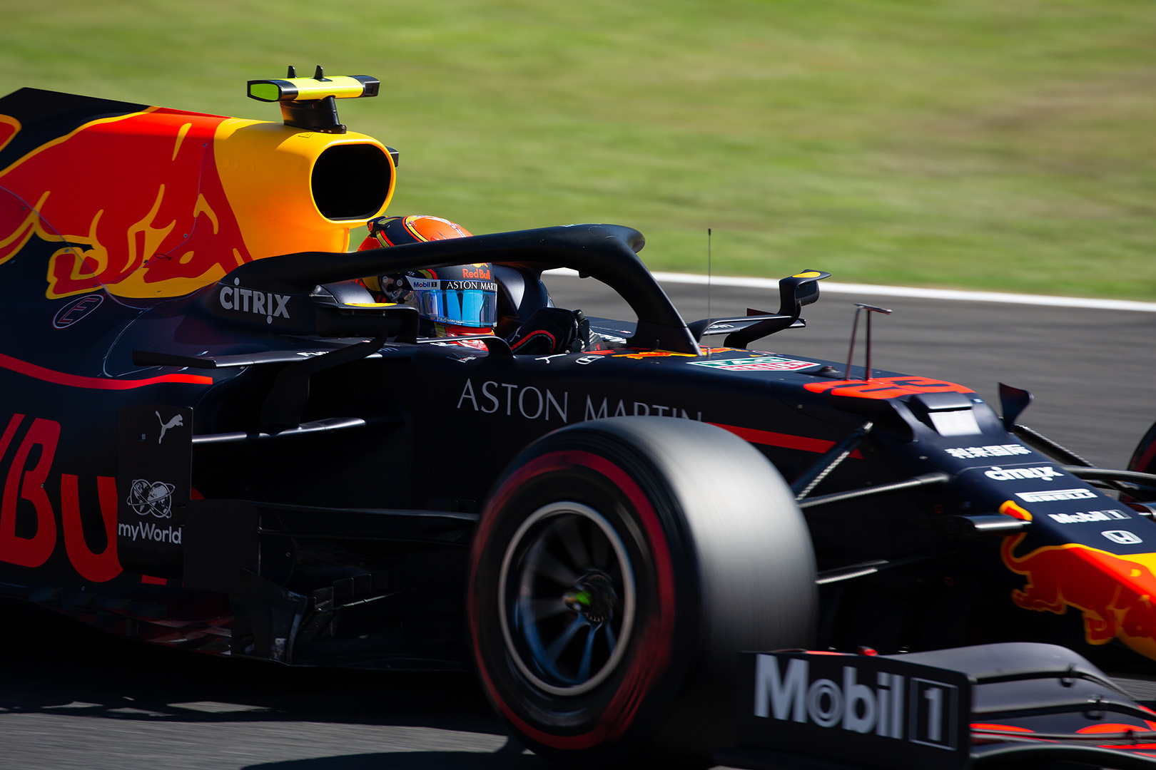 Ｆ１ 予選 その３　レッドブル_a0003166_13523404.jpg