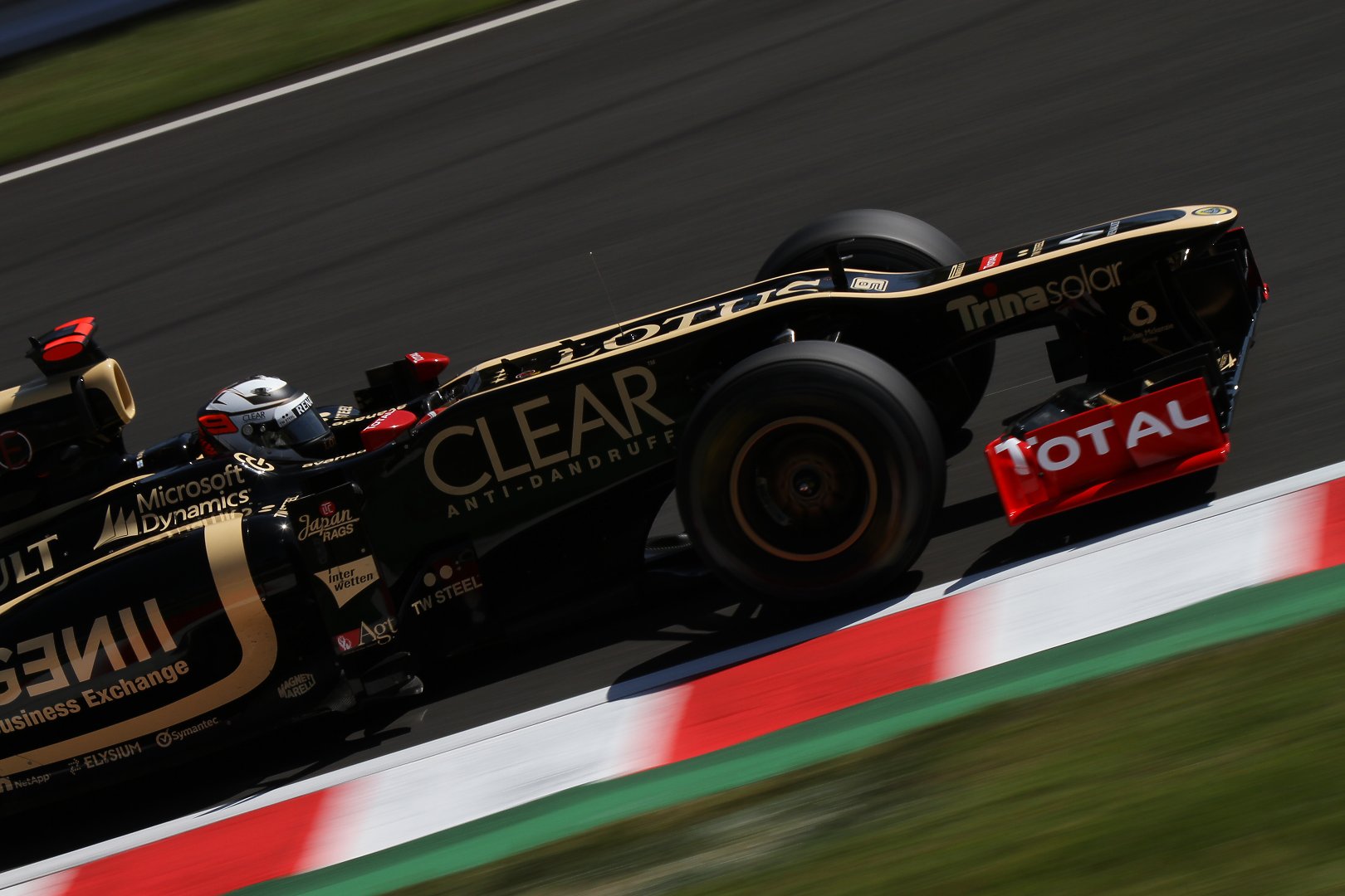 Ｆ１日本ＧＰの写真 （鈴鹿 ヘアピン）_a0003166_1364330.jpg