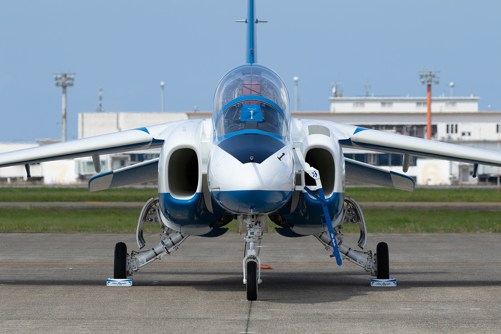 小松基地航空祭 ブルーインパルス （その１）地上_a0003166_14092528.jpg