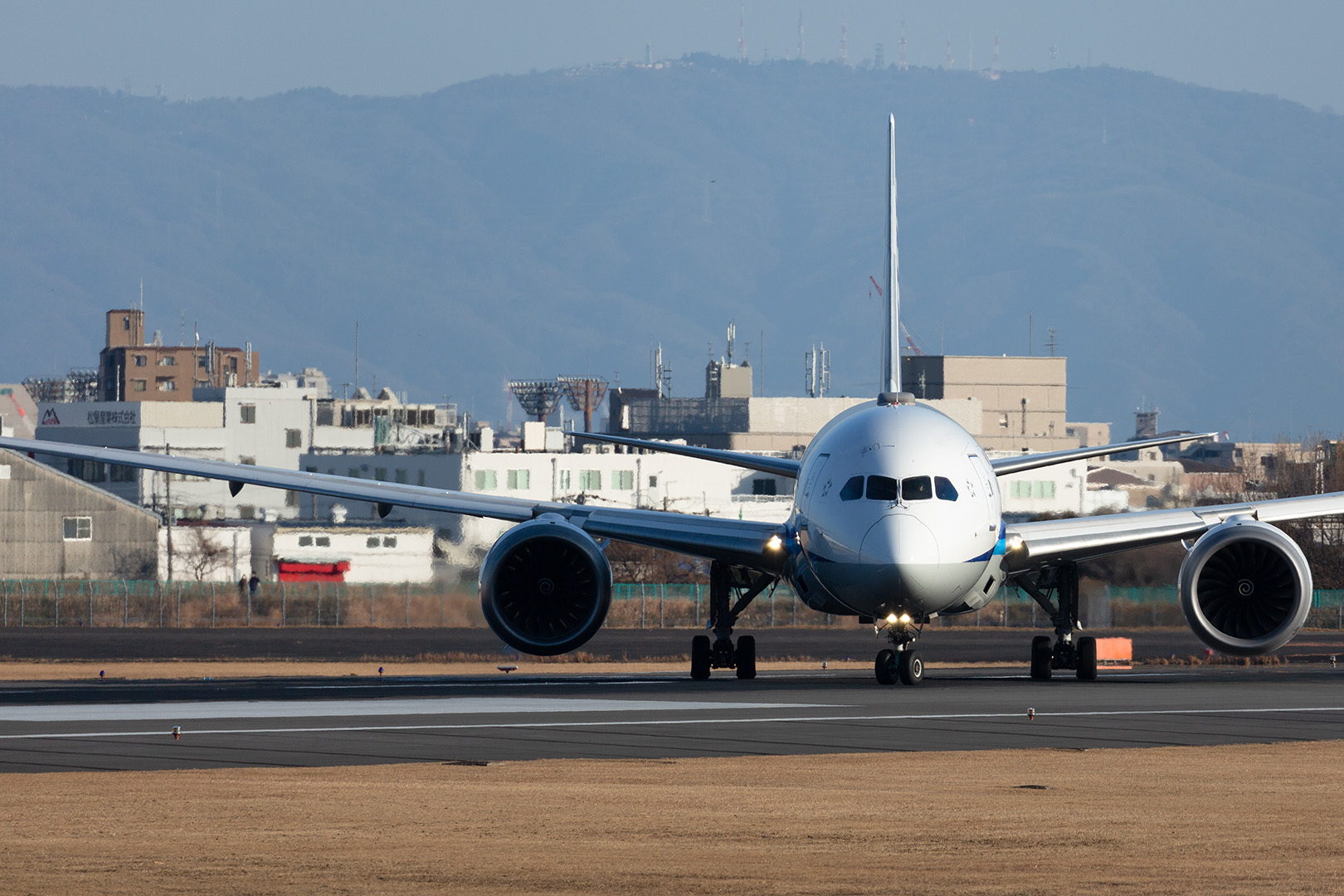 大阪空港_a0003166_14345463.jpg