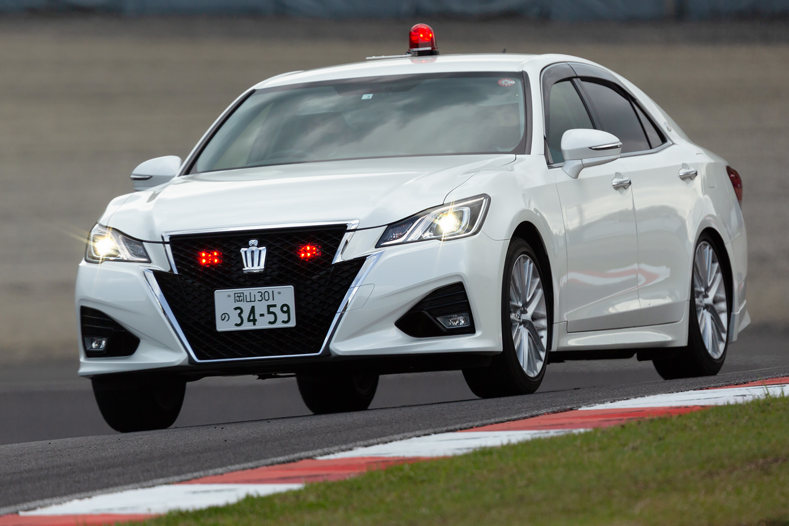 パトカー（SUPER GT 岡山）_a0003166_15023574.jpg