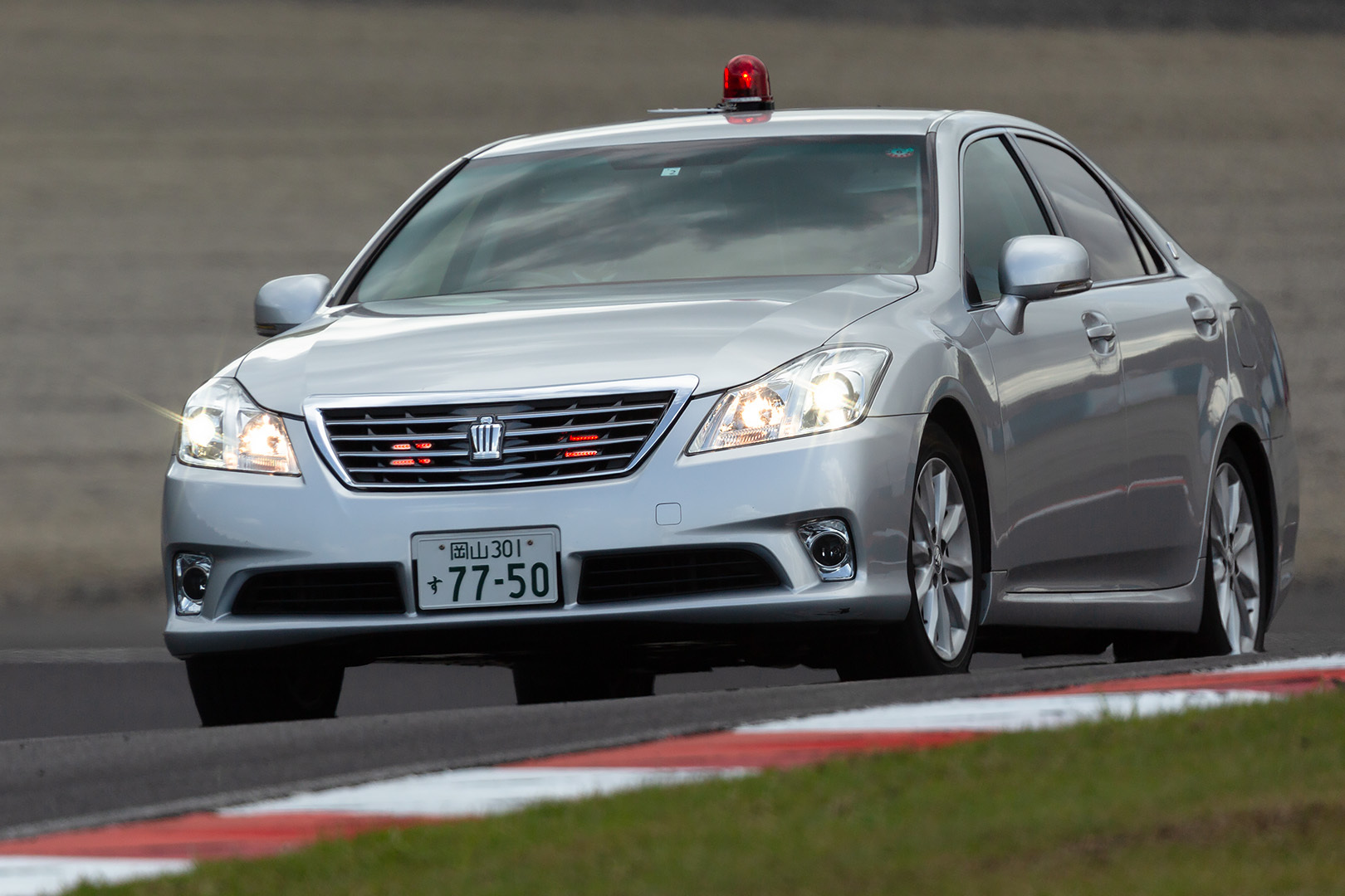 パトカー（SUPER GT 岡山）_a0003166_15023753.jpg