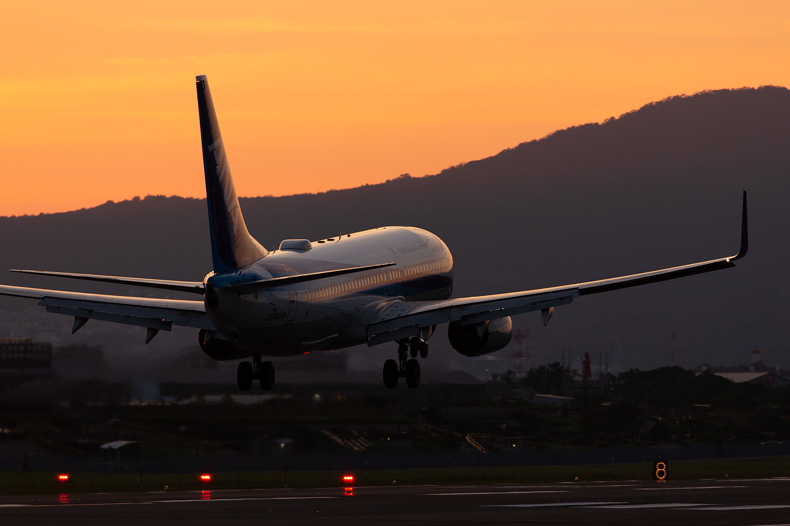 飛行機 夕焼け（伊丹空港、千里川）_a0003166_15174786.jpg