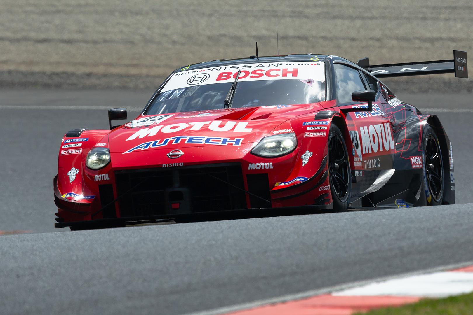 SUPER GT 第1戦 岡山（その１ 23号車 MOTUL AUTECH Z）_a0003166_15183607.jpg