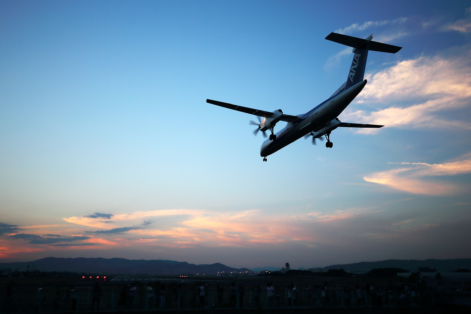 飛行機 夕焼け　（伊丹空港、千里川）_a0003166_152387.jpg