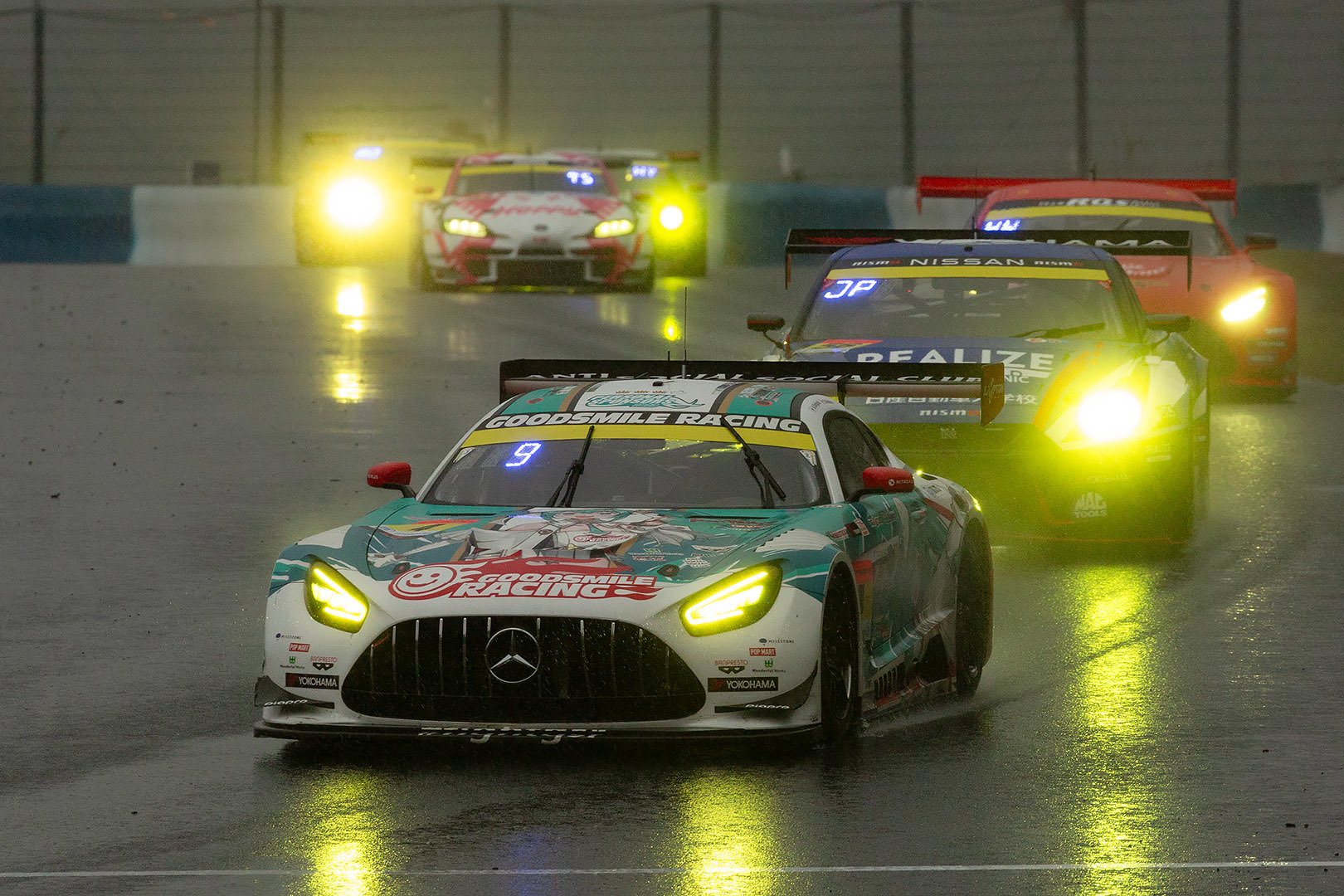SUPER GT 第1戦 岡山（その5 GT300など）_a0003166_15284175.jpg