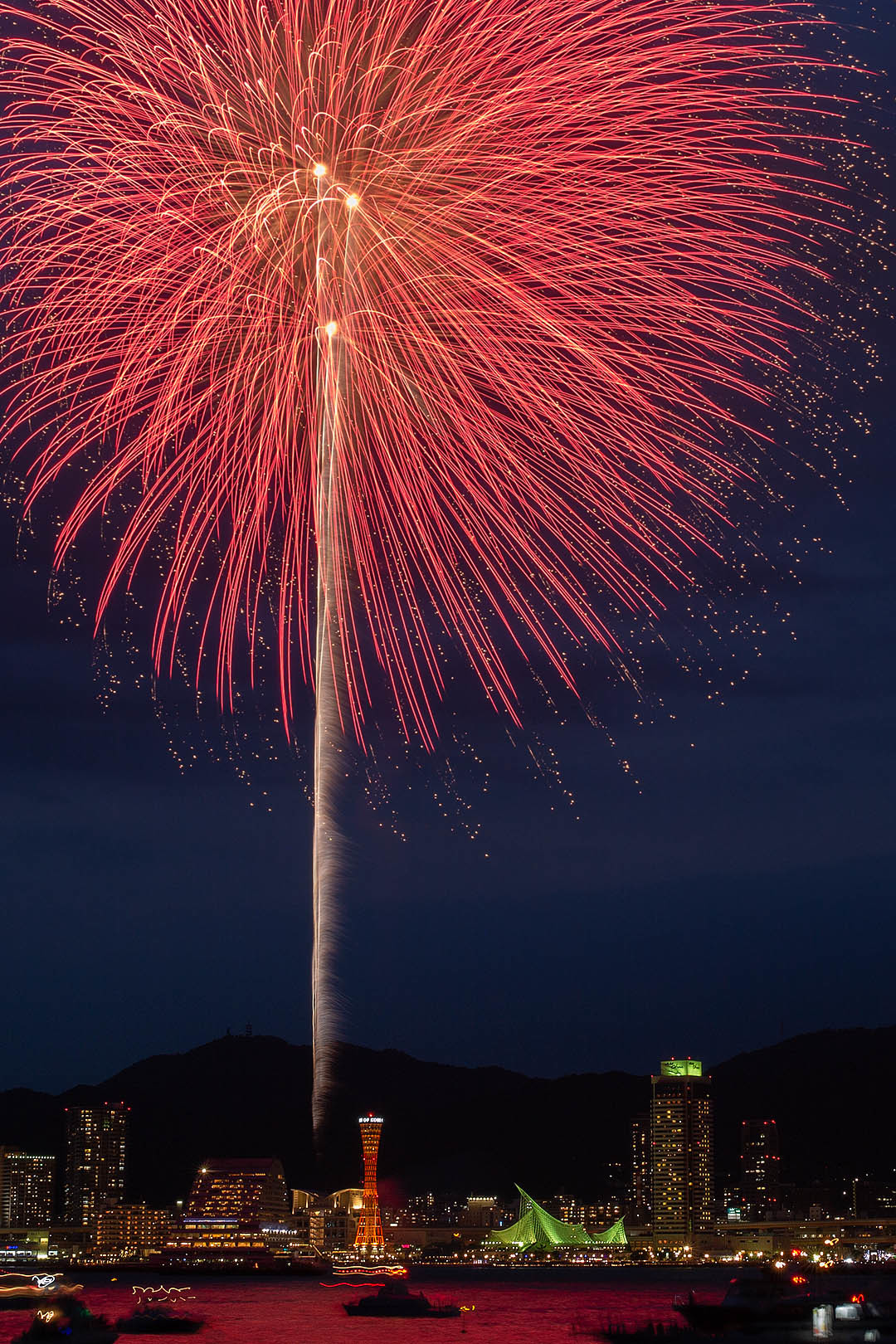 みなとこうべ海上花火大会_a0003166_15335916.jpg