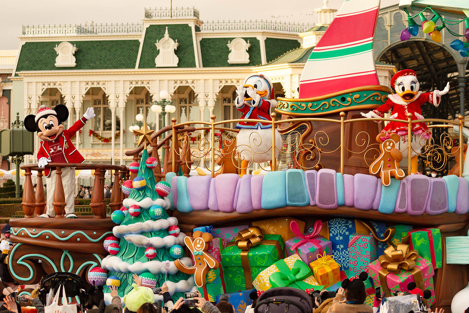 東京ディズニーランド　グリーティングパレード　クリスマス_a0003166_15443627.jpg