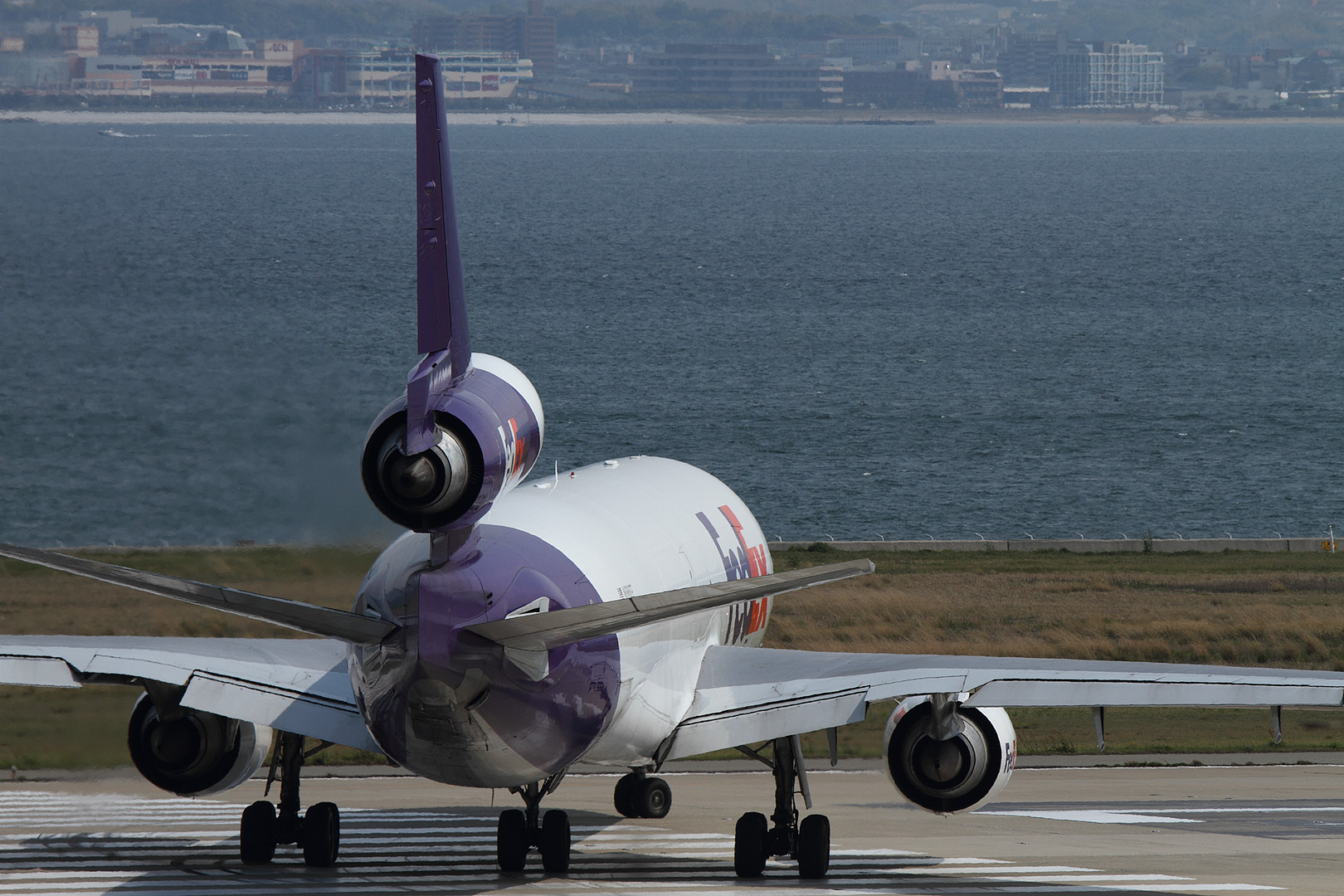 関空 （4/26）_a0003166_1601732.jpg