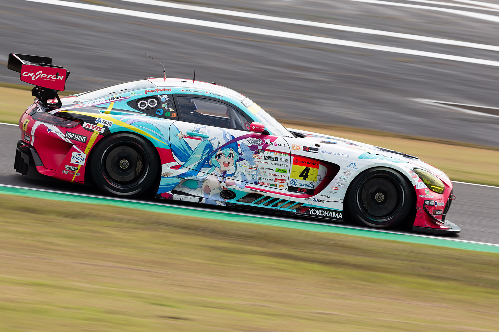 SUPER GT 鈴鹿 その６ GT300 キャラクター_a0003166_16060685.jpg