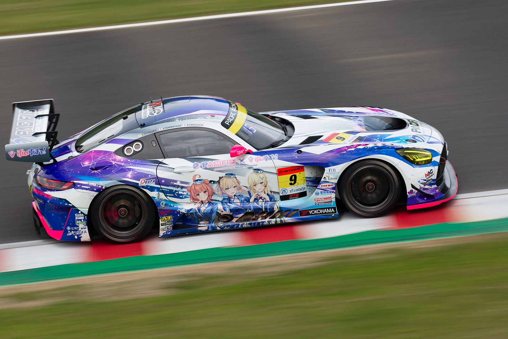 SUPER GT 鈴鹿 その６ GT300 キャラクター_a0003166_16063397.jpg