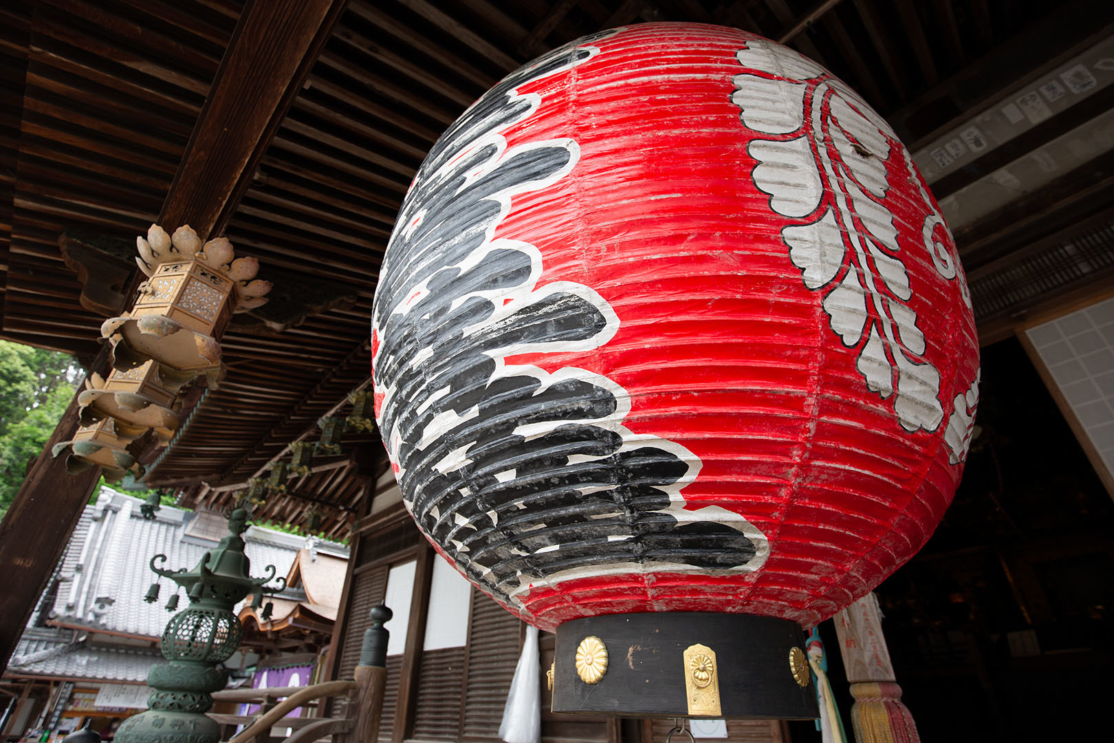 楊谷寺 その２ 大きいちょうちん_a0003166_16065481.jpg