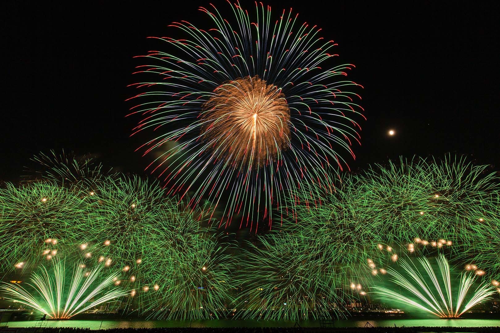なにわ淀川花火大会　その１　水中花火_a0003166_16185437.jpg