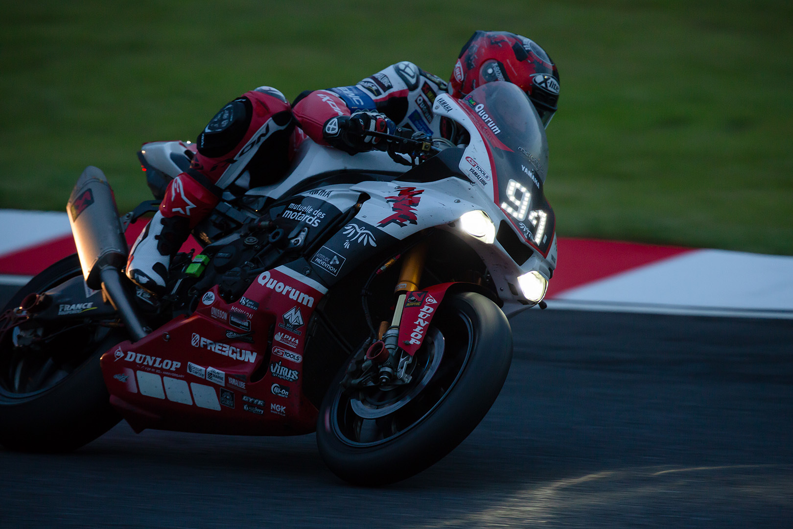 鈴鹿８時間耐久ロードレース_a0003166_16323599.jpg