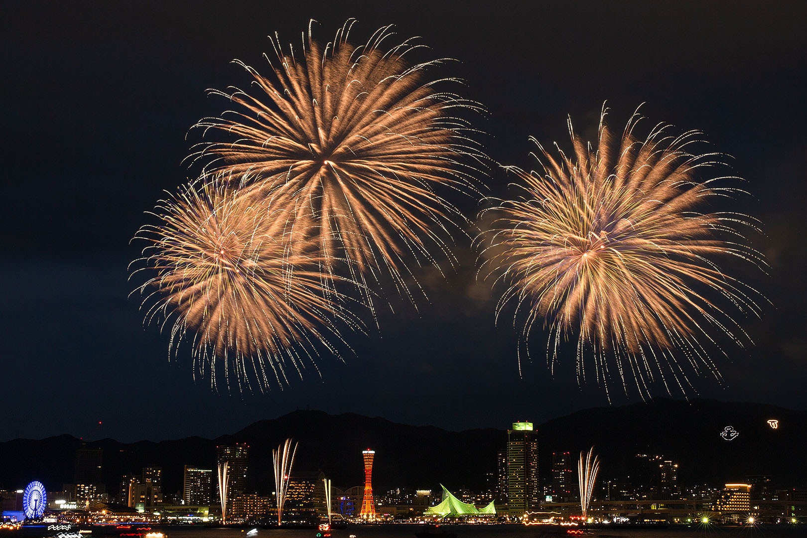 みなとこうべ海上花火大会_a0003166_16453406.jpg