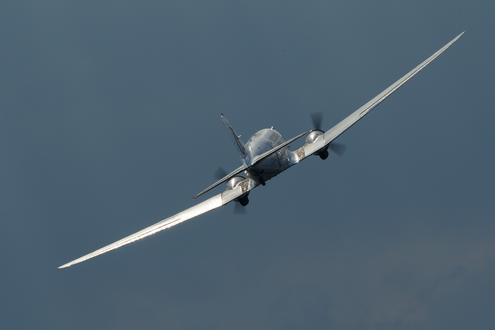 零戦、ＤＣ３、ヘリなど　（レッドブルエアレース）_a0003166_1657269.jpg