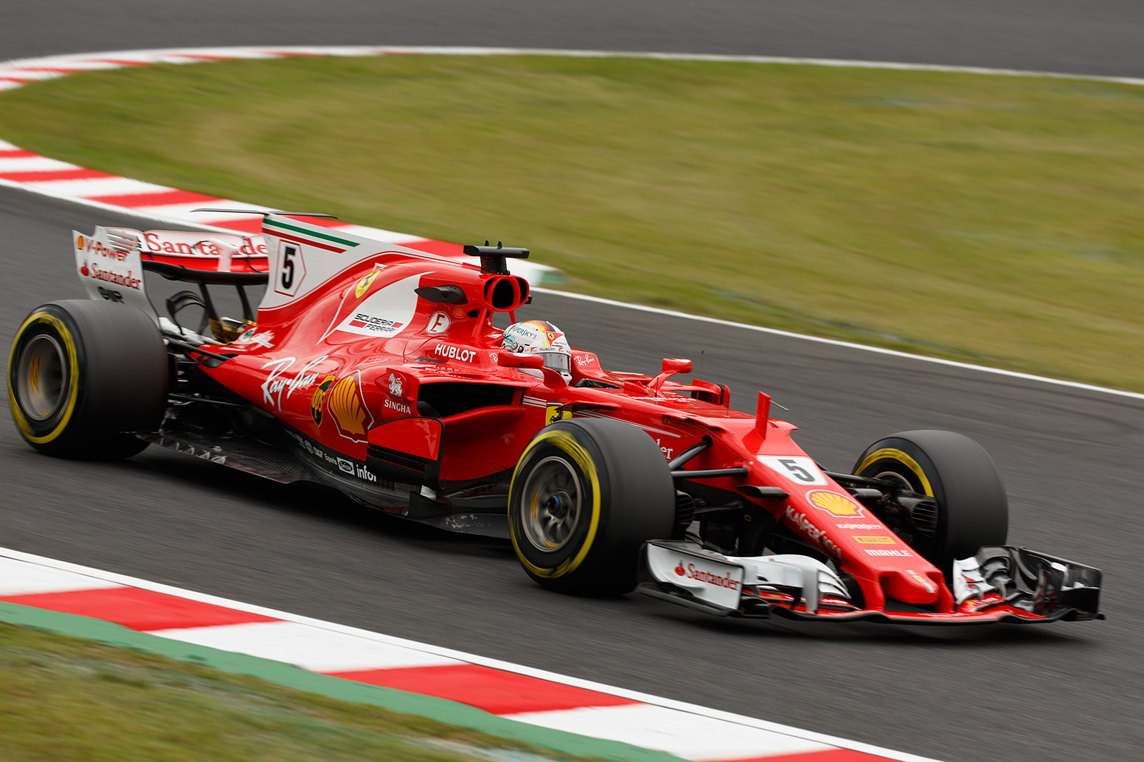 Ｆ１ 金曜 （鈴鹿サーキット　ヘアピン）_a0003166_16575511.jpg