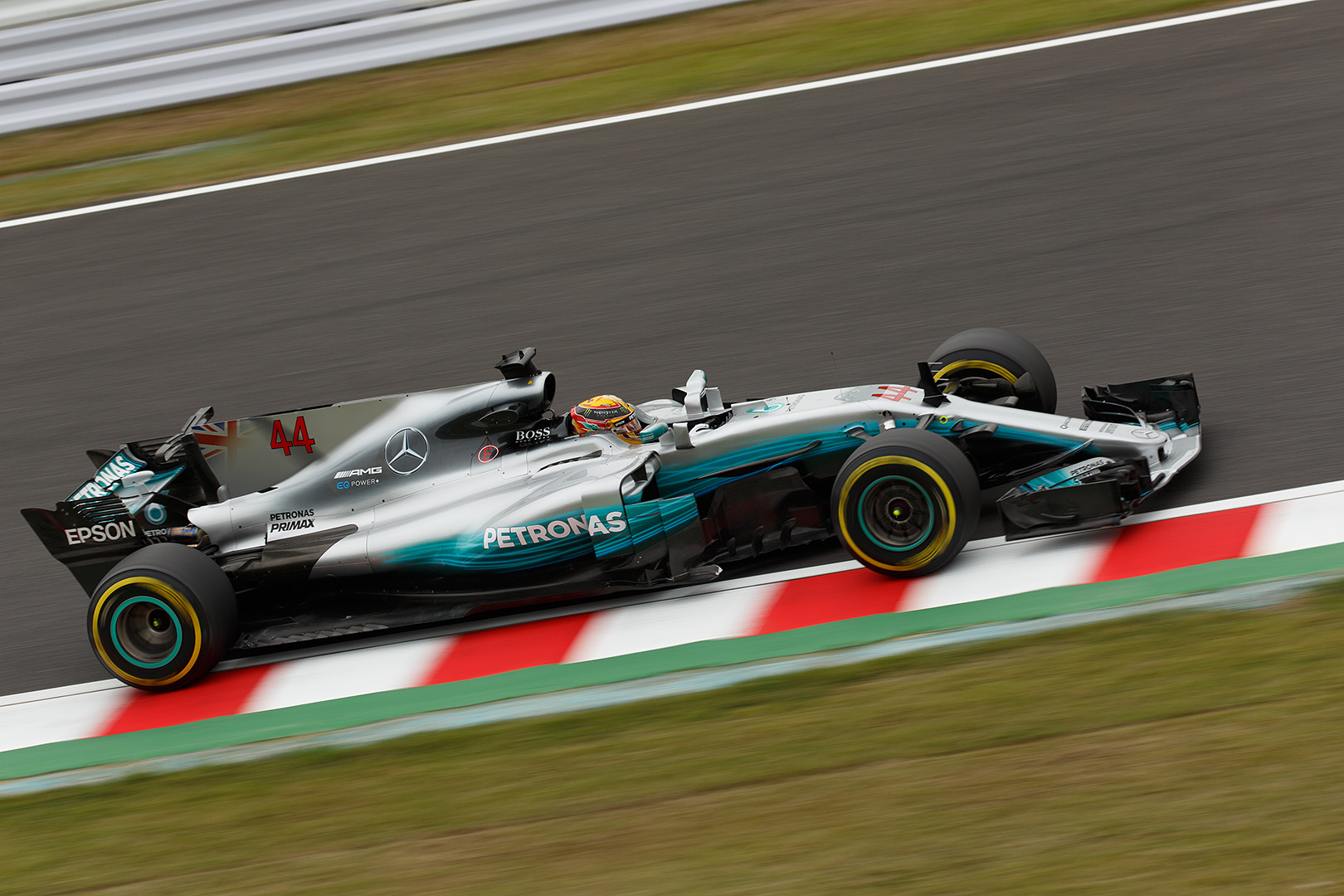 Ｆ１ 金曜 （鈴鹿サーキット　ヘアピン）_a0003166_16575727.jpg