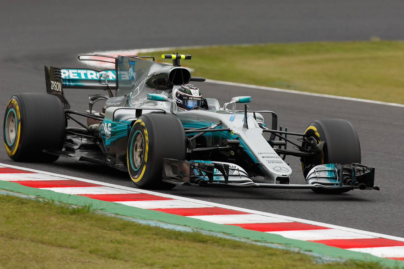 Ｆ１ 金曜 （鈴鹿サーキット　ヘアピン）_a0003166_16575847.jpg