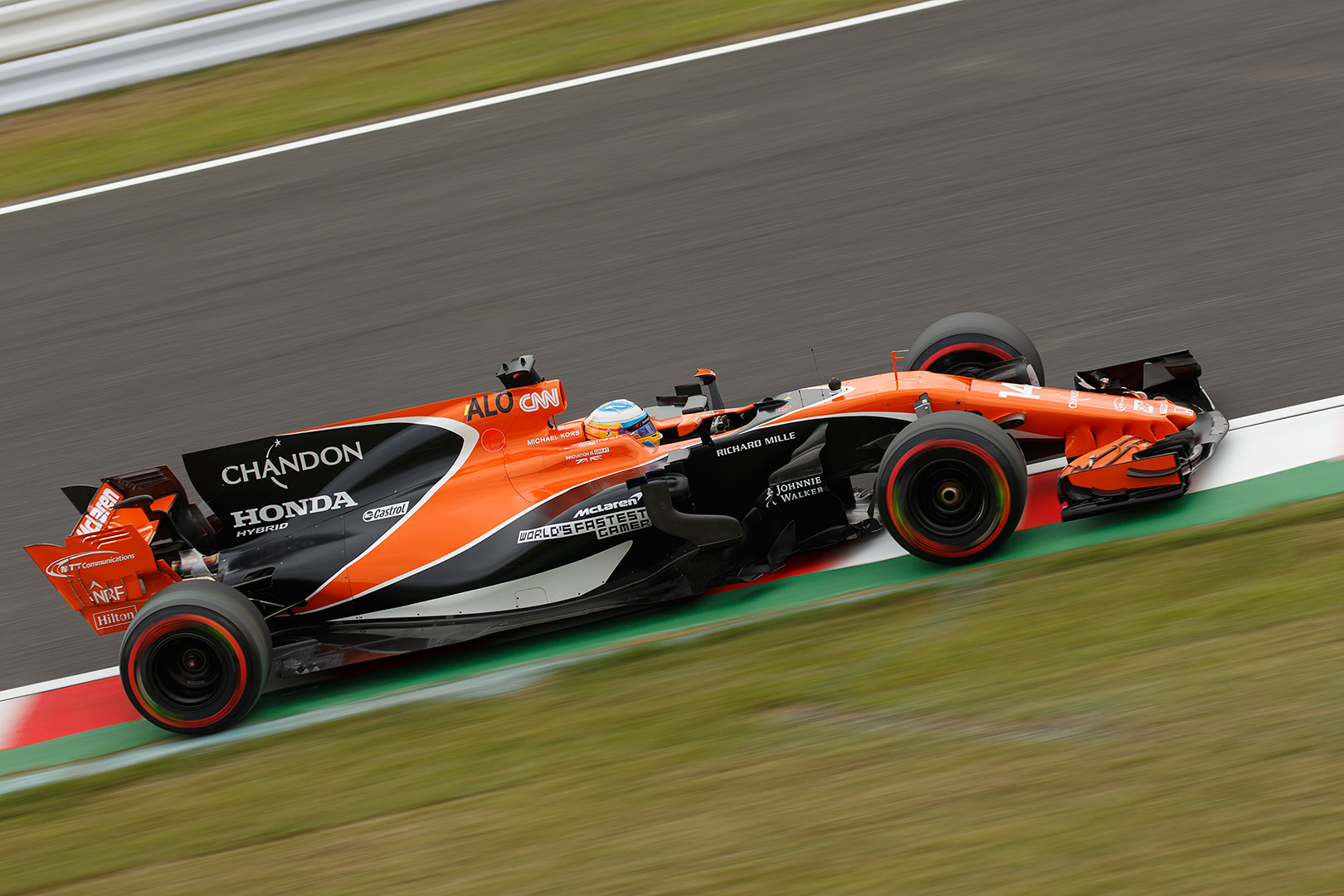Ｆ１ 金曜 （鈴鹿サーキット　ヘアピン）_a0003166_1658049.jpg
