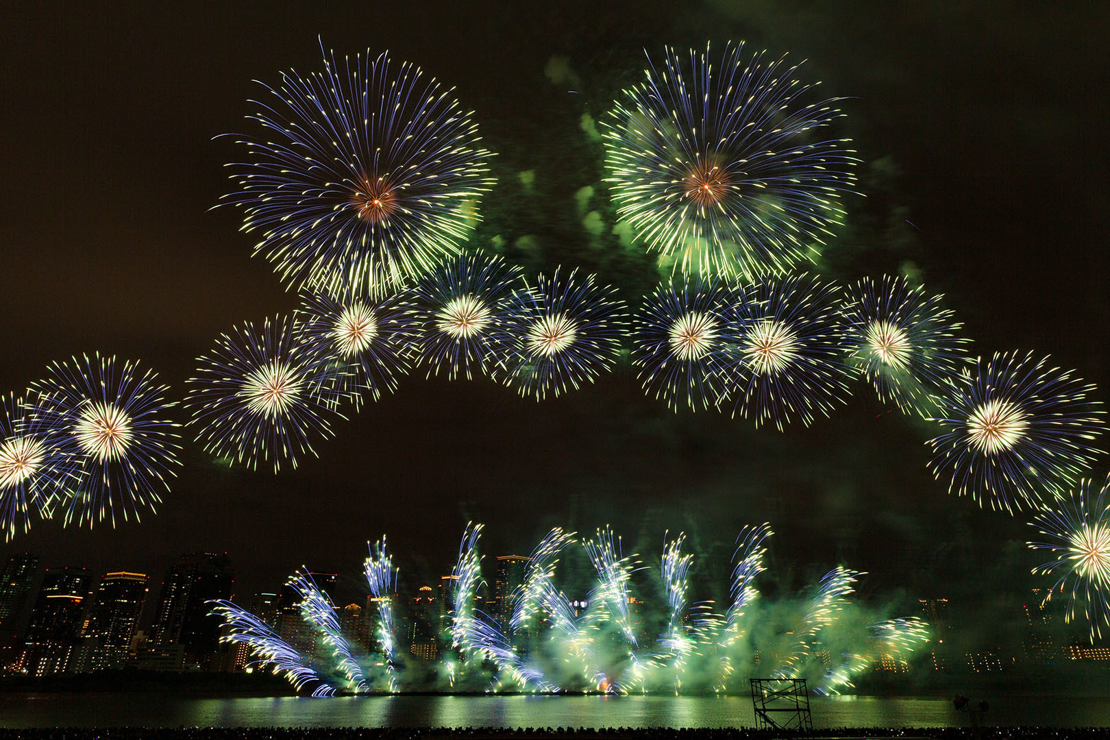 なにわ淀川花火大会　その３_a0003166_17095003.jpg
