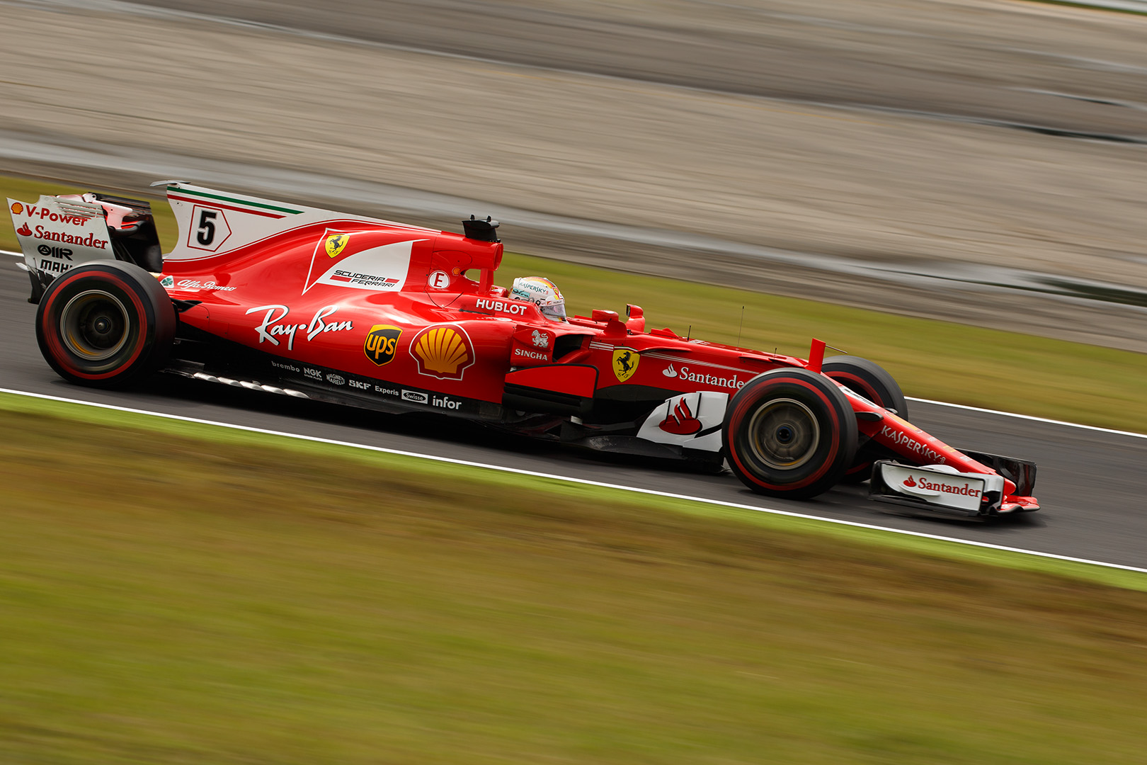 Ｆ１ 土曜 （鈴鹿サーキット）_a0003166_17435335.jpg