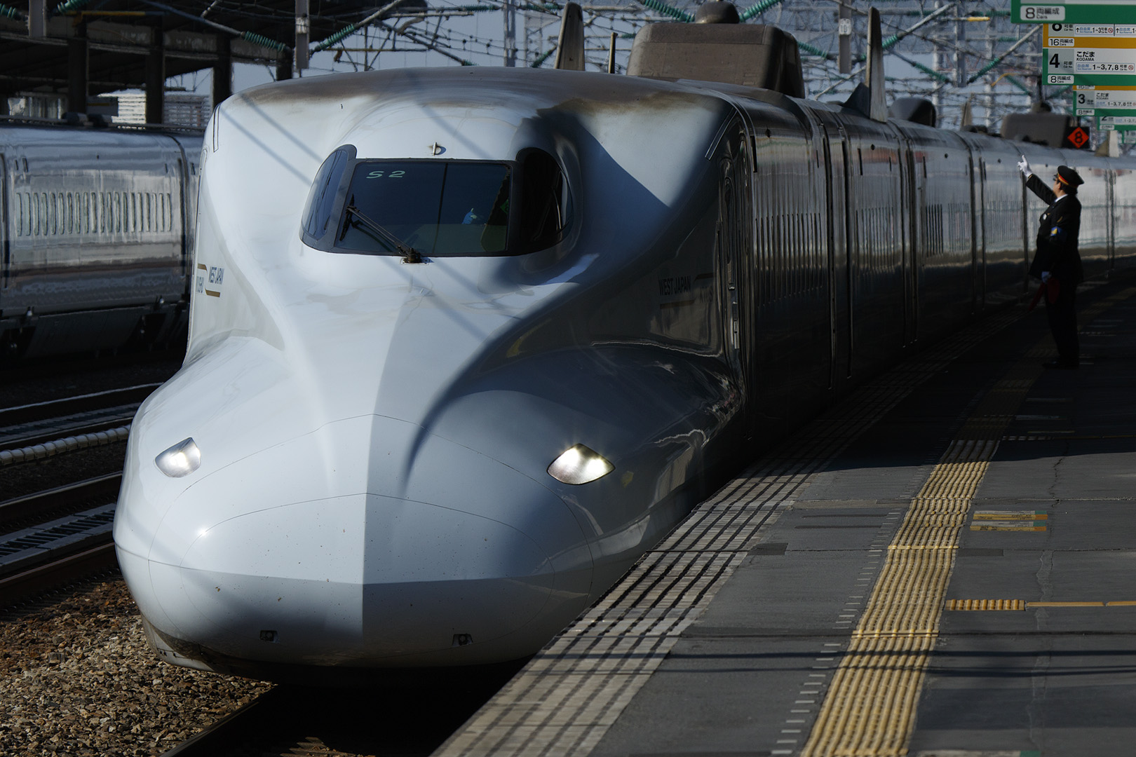 新幹線 （西明石）_a0003166_1752975.jpg