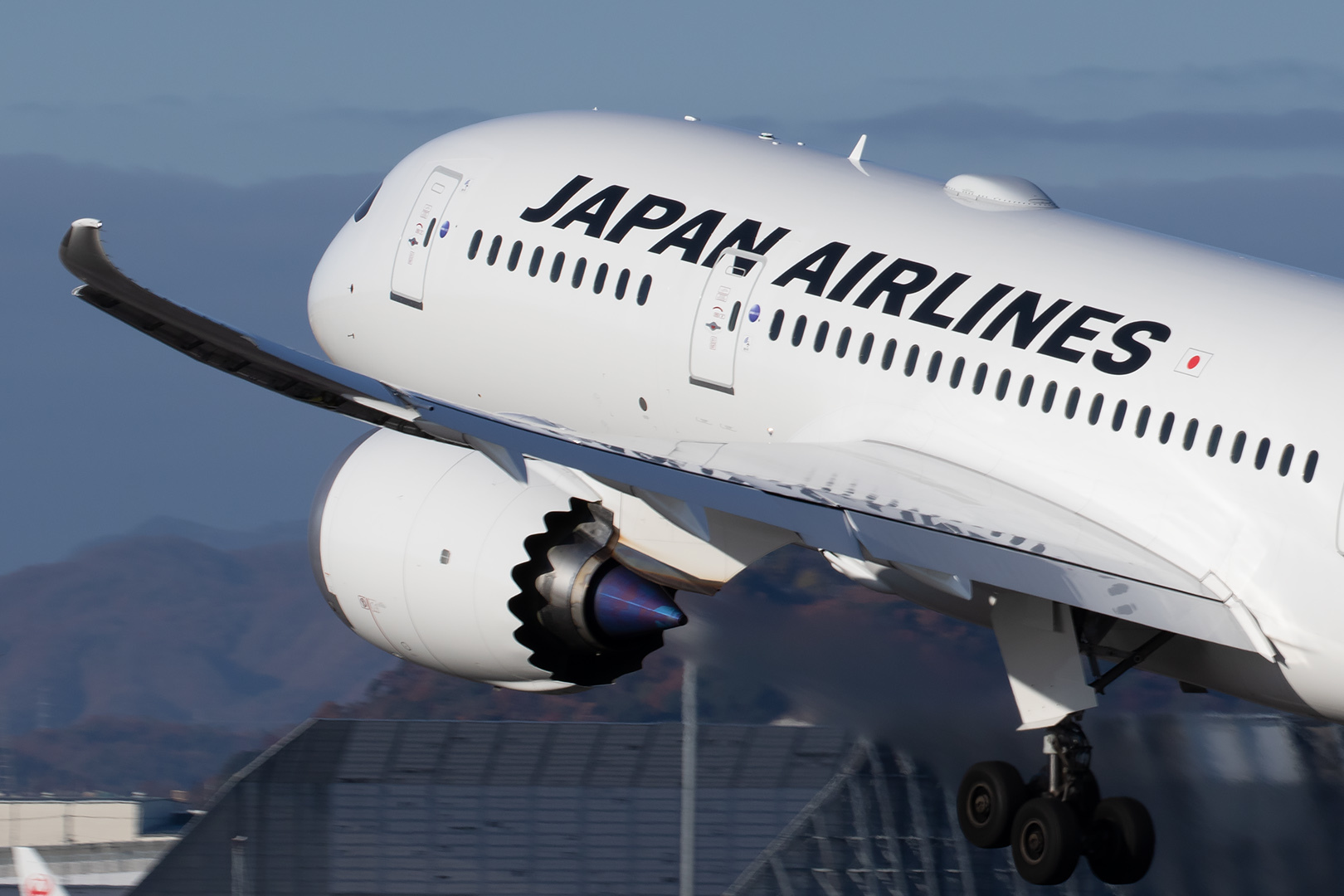 伊丹空港 JAL B787 その２_a0003166_18051308.jpg