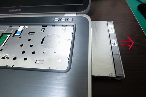 DELL Inspiron 15z 5523 を分解して、ＨＤＤをＳＳＤに交換したメモ_a0003166_18272239.jpg