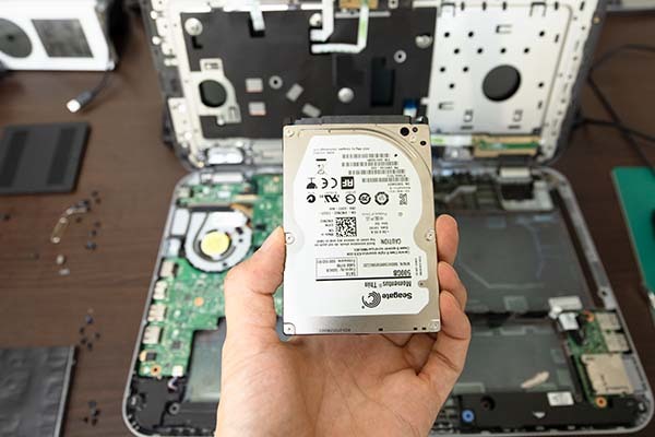 DELL Inspiron 15z 5523 を分解して、ＨＤＤをＳＳＤに交換したメモ_a0003166_18374103.jpg