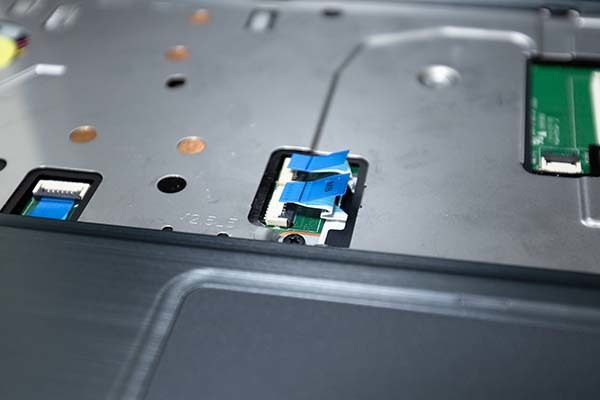 DELL Inspiron 15z 5523 を分解して、ＨＤＤをＳＳＤに交換したメモ_a0003166_18450638.jpg