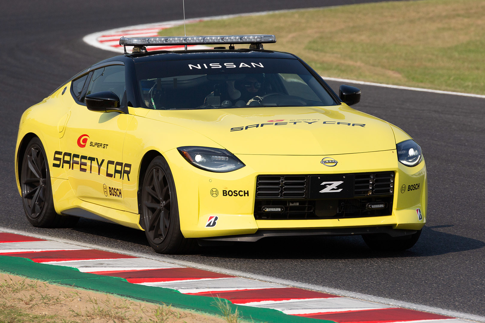 SUPER GT 鈴鹿 セーフティーカーなど_a0003166_18563200.jpg