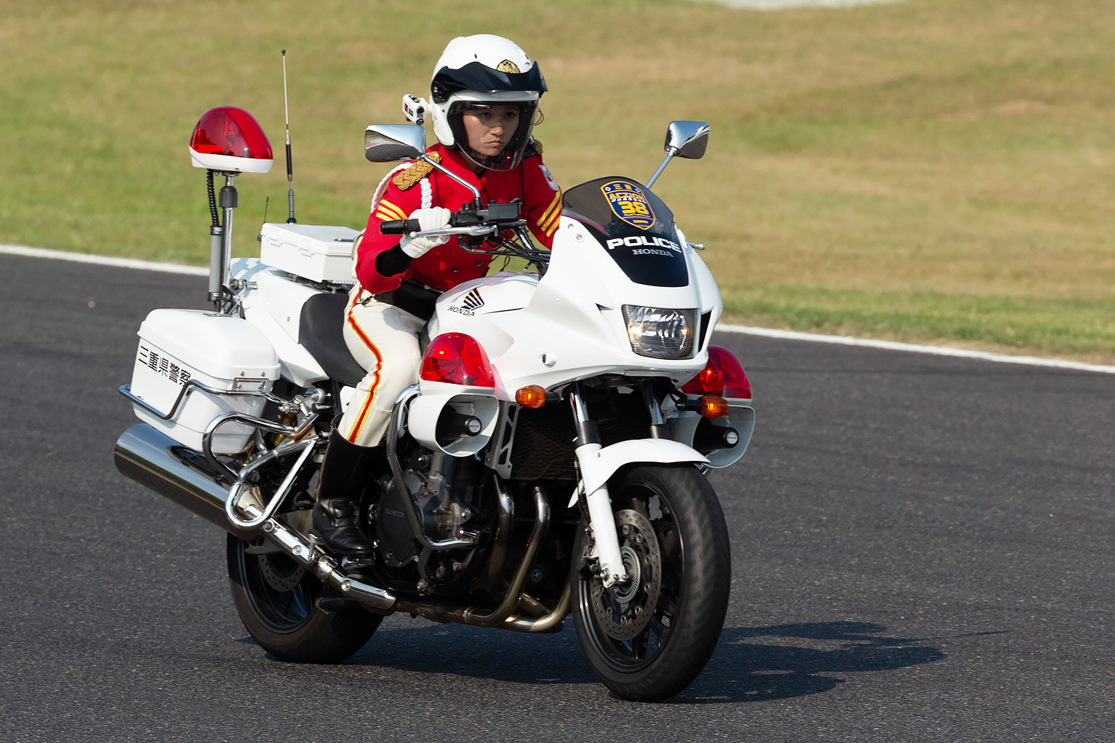 NSXのパトカー、NT1100Pなど（SUPER GT 鈴鹿）_a0003166_18583556.jpg