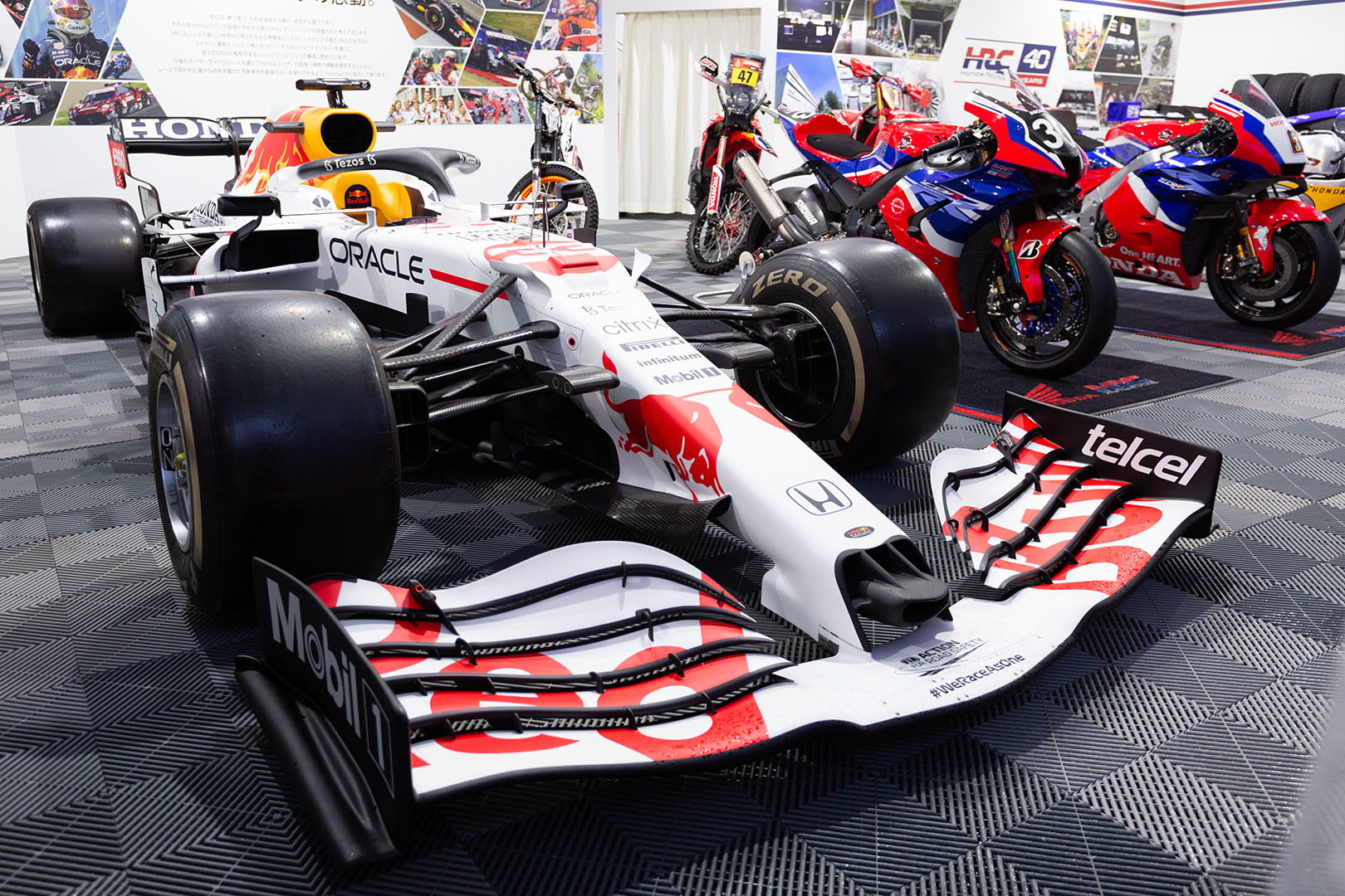 F1の展示_a0003166_19320047.jpg