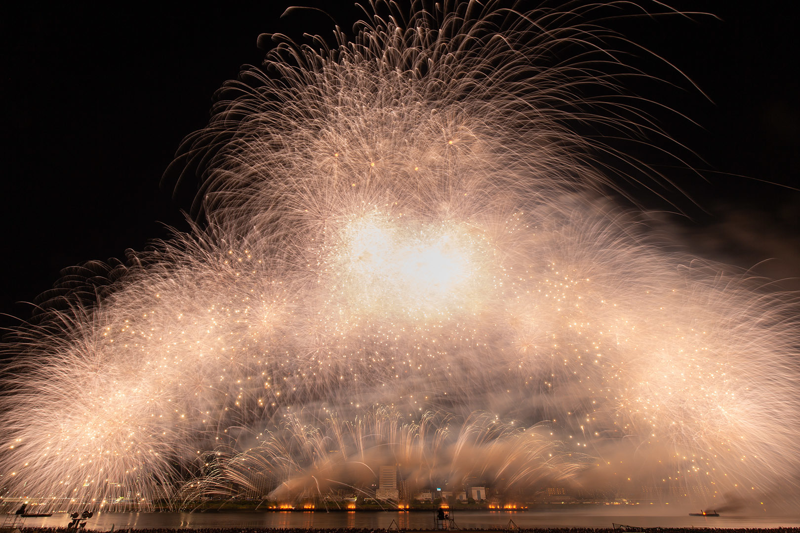 なにわ淀川花火大会_a0003166_19571191.jpg