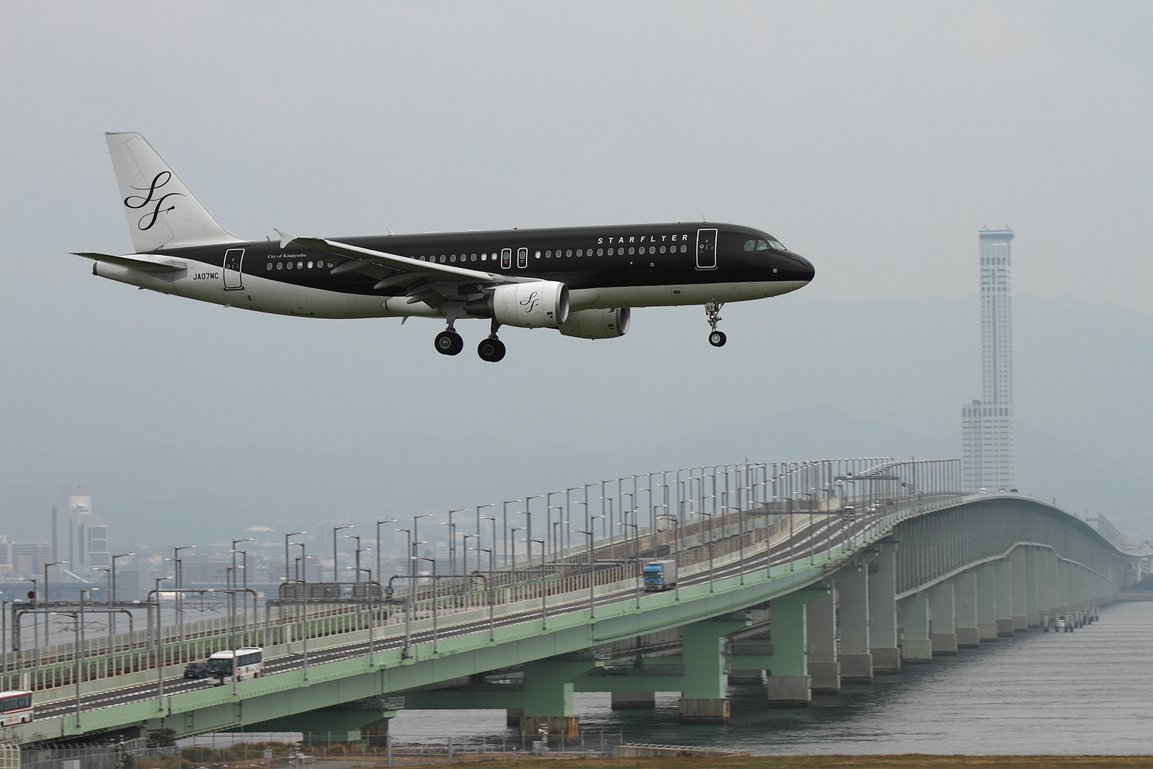関空 （8/13）_a0003166_19571766.jpg