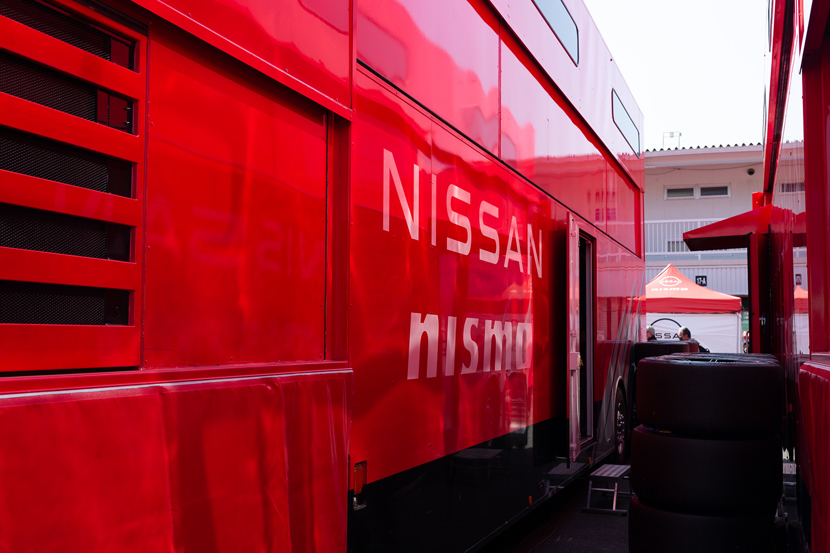 SUPER GT トランスポーターなど （岡山テスト）_a0003166_20002641.jpg