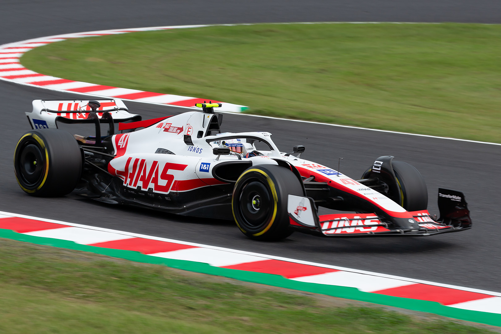 F1 ＦＰ３その１_a0003166_20444464.jpg