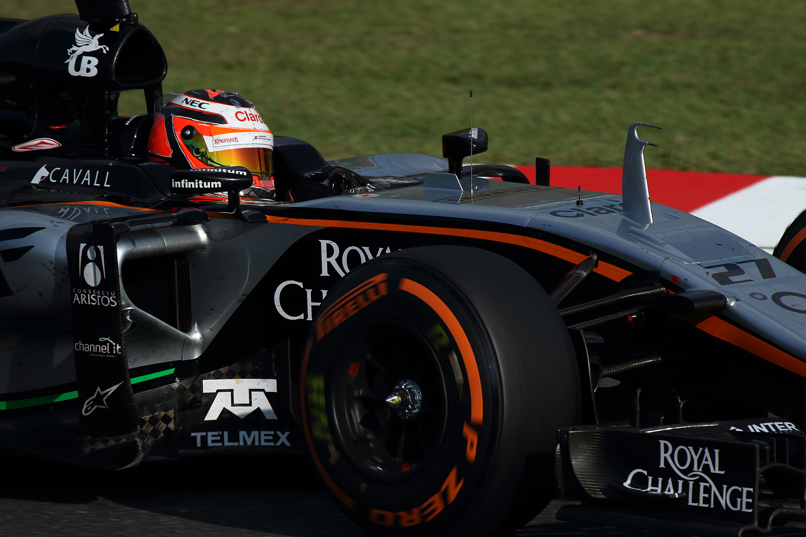 Ｆ１ 日本ＧＰ 写真（その２）_a0003166_20483762.jpg