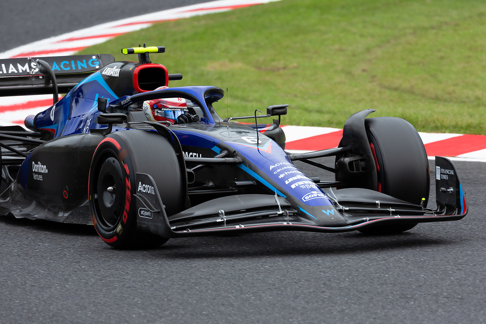 F1 ＦＰ３ その２_a0003166_21133418.jpg