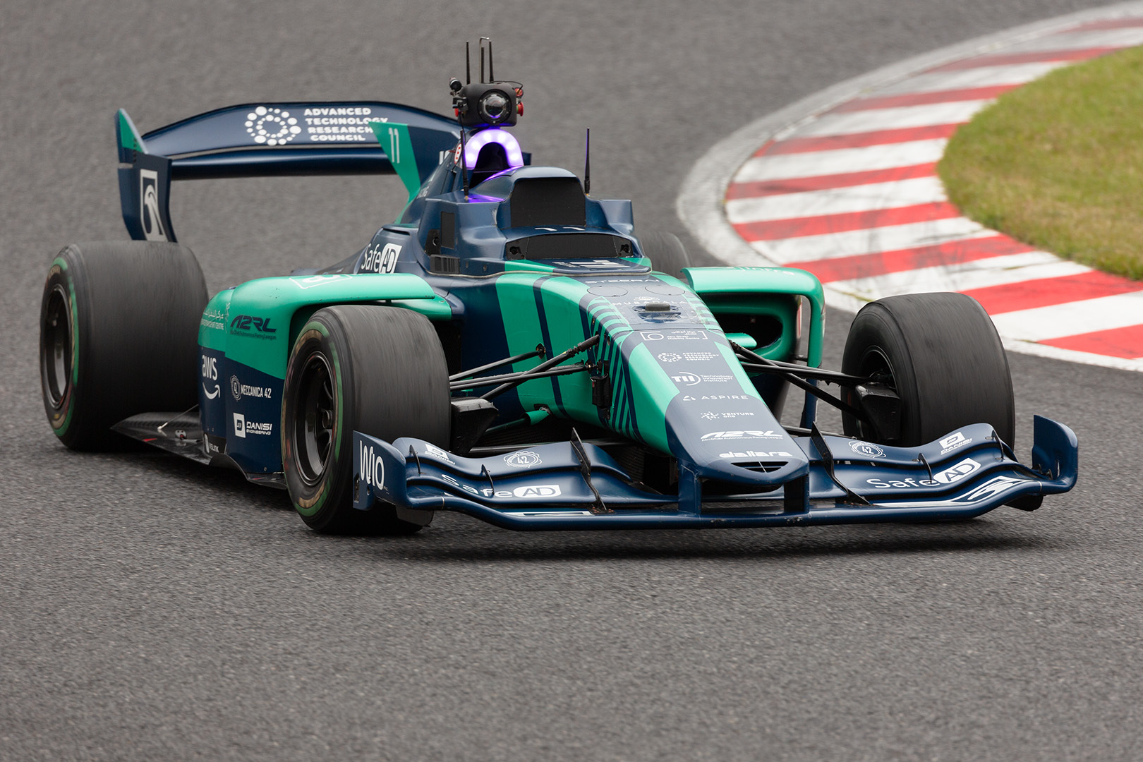 A2RL 自動運転フォーミュラカー クラッシュ（鈴鹿サーキット ヘアピン）_a0003166_21291500.jpg