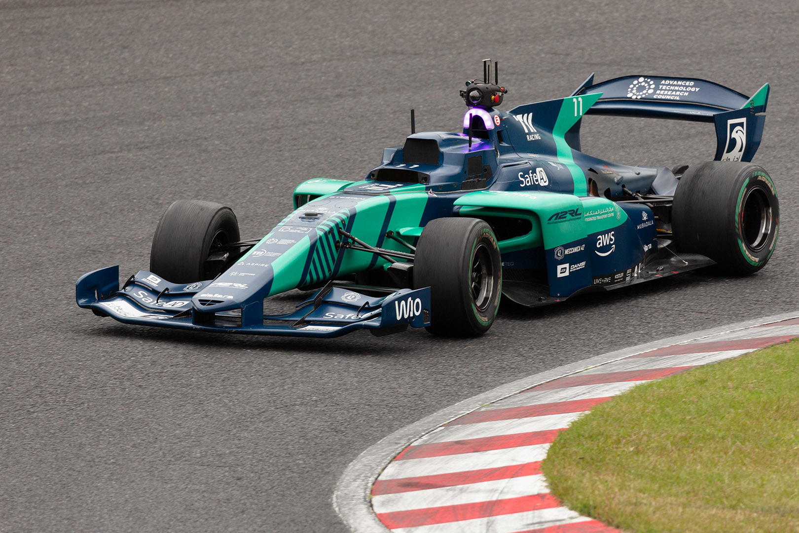 A2RL 自動運転フォーミュラカー クラッシュ（鈴鹿サーキット ヘアピン）_a0003166_21292095.jpg