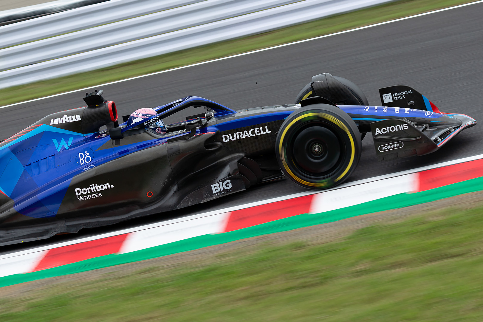 F1 ＦＰ３ その４_a0003166_21294296.jpg