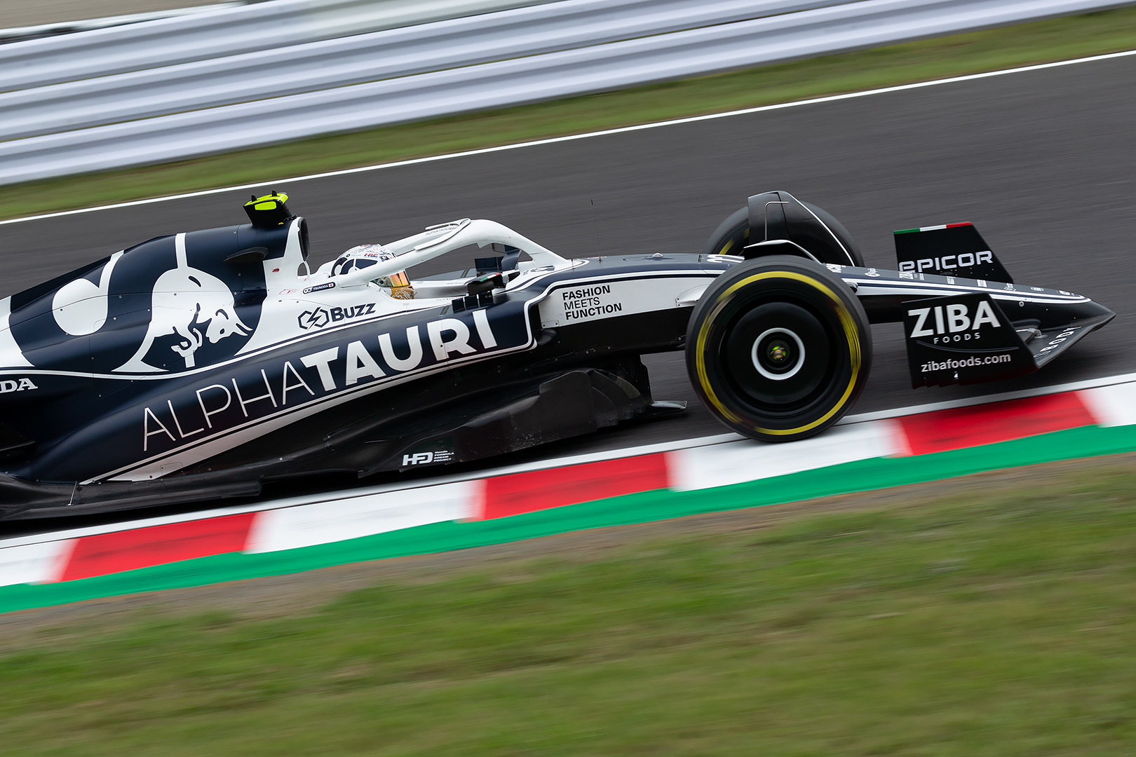 F1 ＦＰ３ その４_a0003166_21294476.jpg