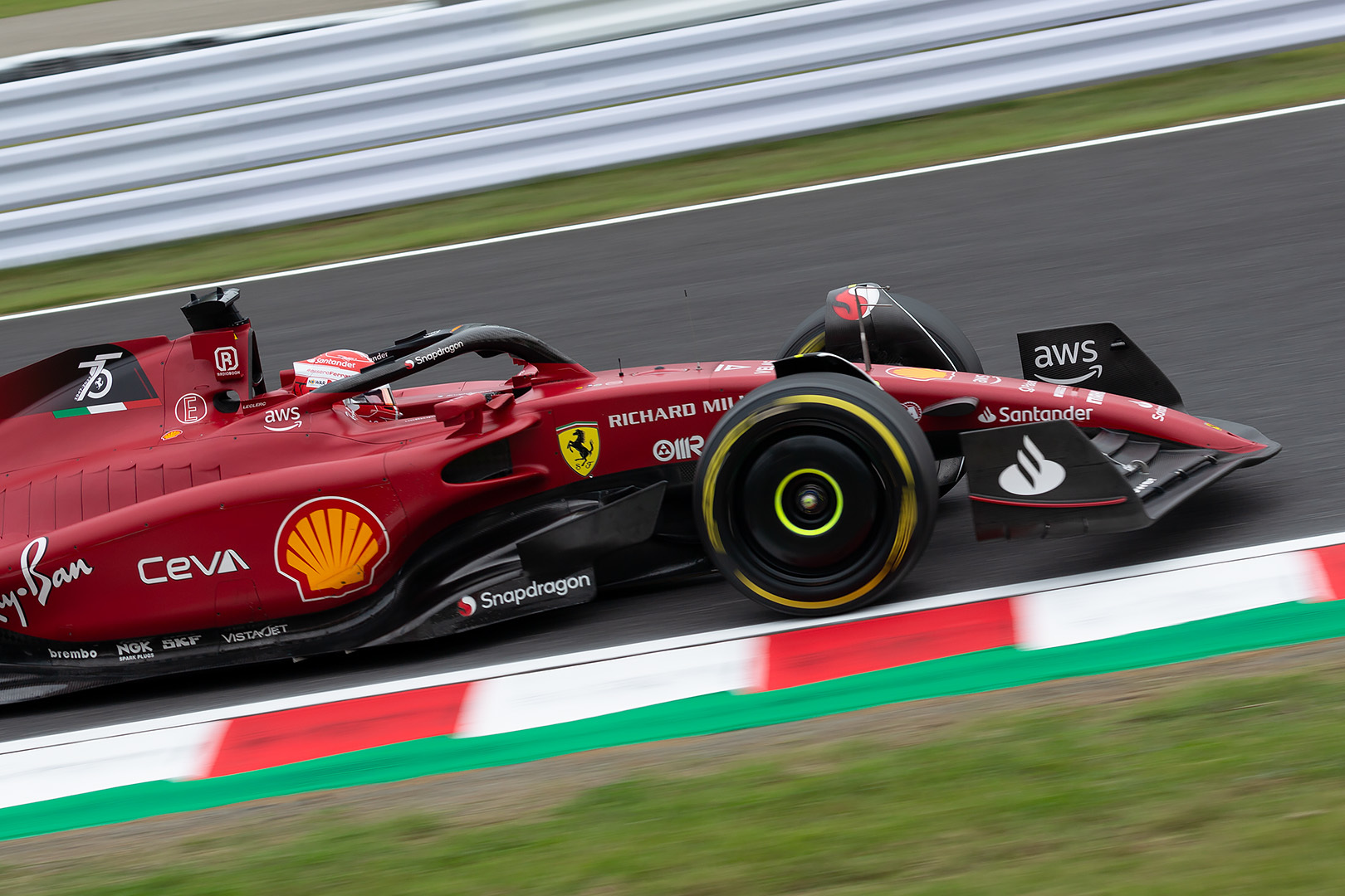 F1 ＦＰ３ その４_a0003166_21294496.jpg