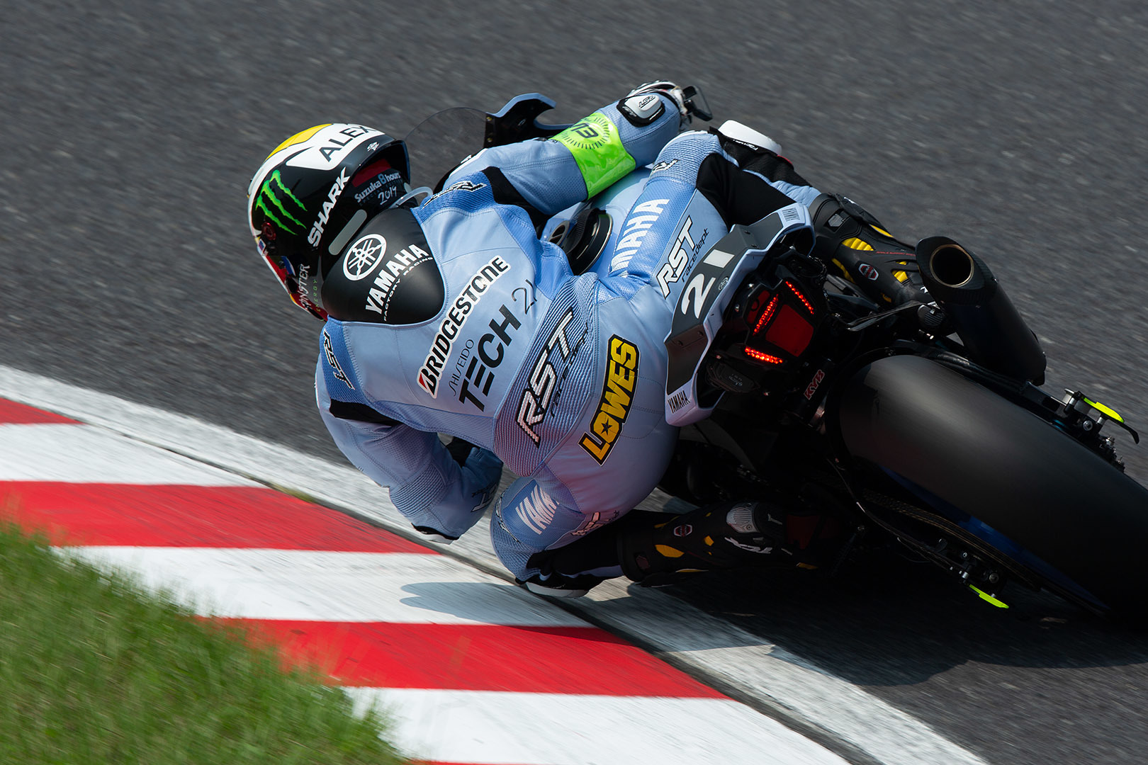 鈴鹿８時間耐久ロードレース（その２）_a0003166_21350633.jpg