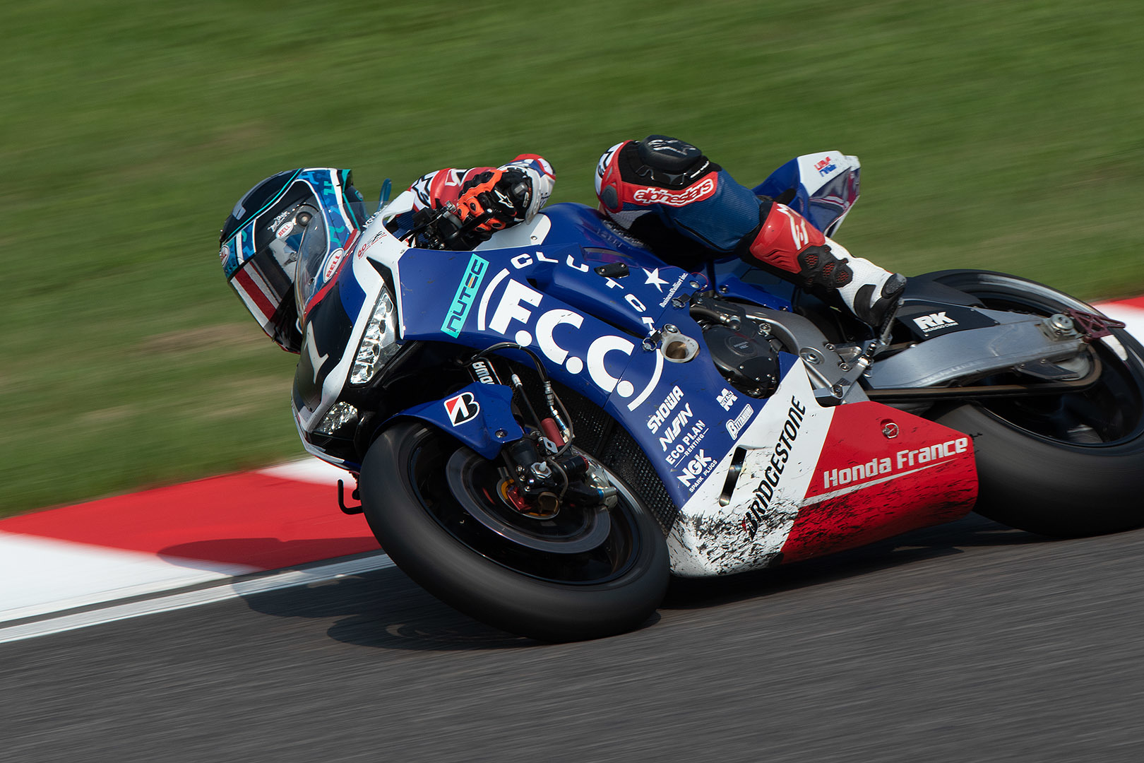 鈴鹿８時間耐久ロードレース（その３）_a0003166_21360749.jpg